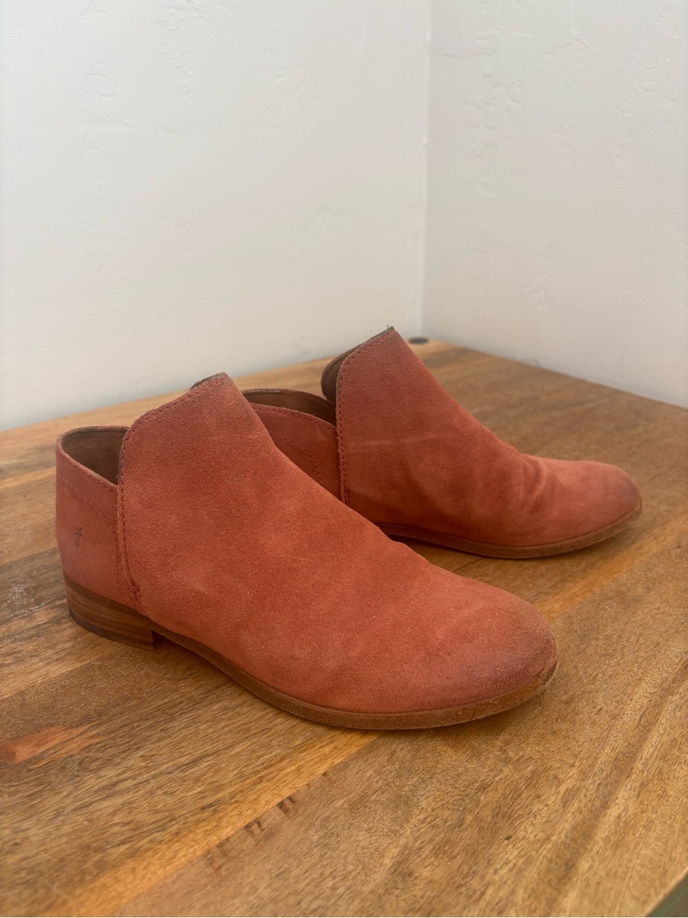 Frye Elyssa Women's Suede Ankle Booties in Dusty Rose - Picture 3 of 5